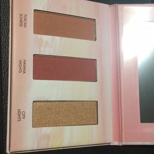 Wander Beauty Face Trio